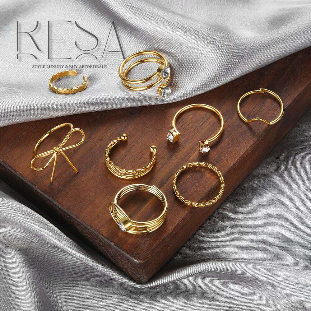 8pcs Set of Iron Ring Rhinestone Ring Stack Set, Simple Fine Circle Bowknot Ring Geometric Versatile Ring Stack Set