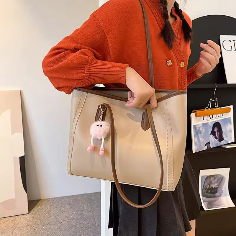 Large Capacity Shoulder Bag Handbag for Commuting and Casual Use Versatile Tote Bag Color Blocking Single Tote Women's Bag