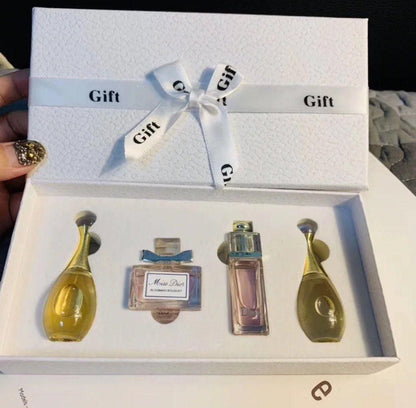 Gift Box Four Piece Set Women Perfume Spray 5ml Floral Scent Lasting Fragrance Pheromone Eau De Parfum Men Cologne Balminess